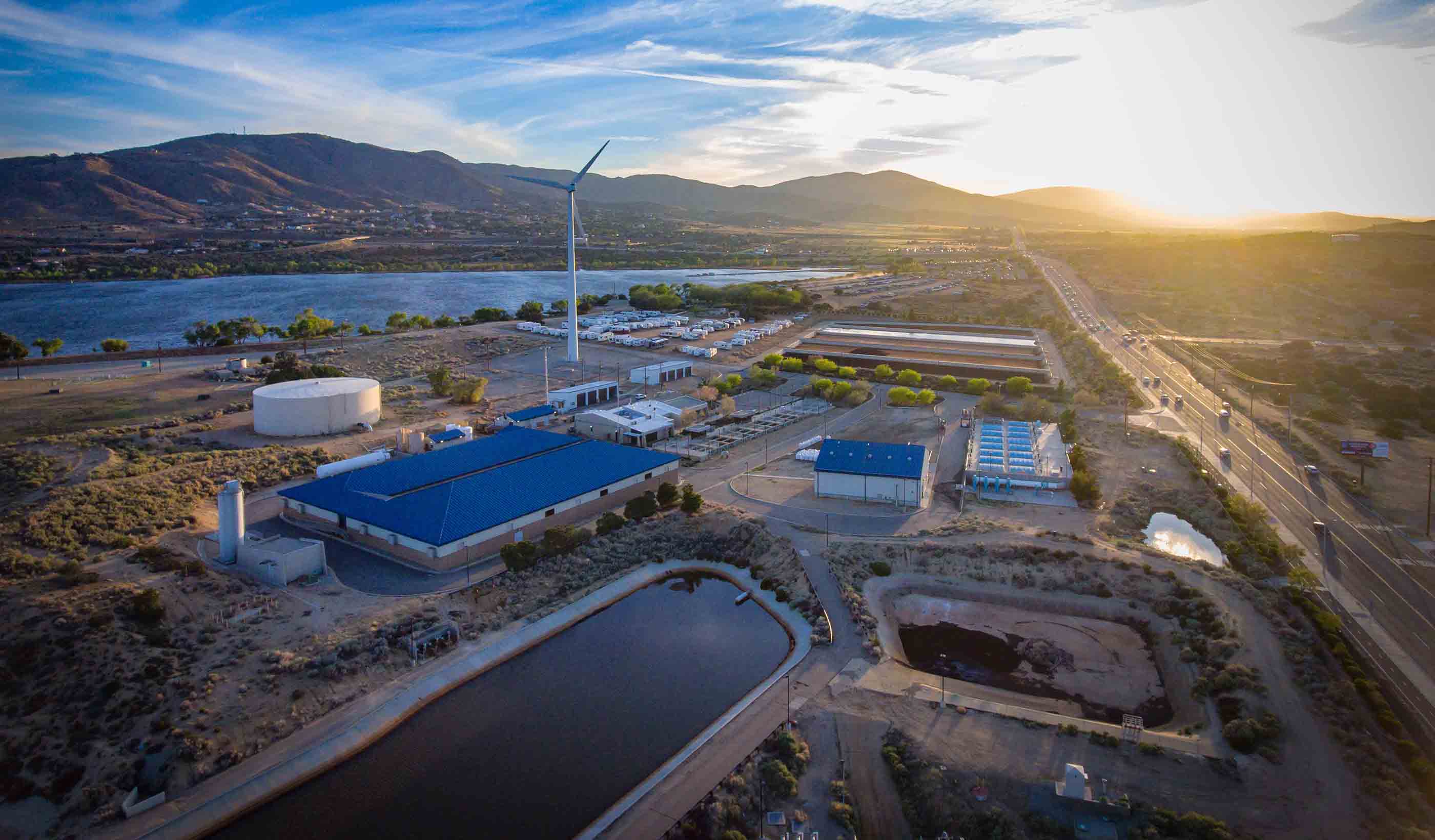 Reusing water while capturing carbon